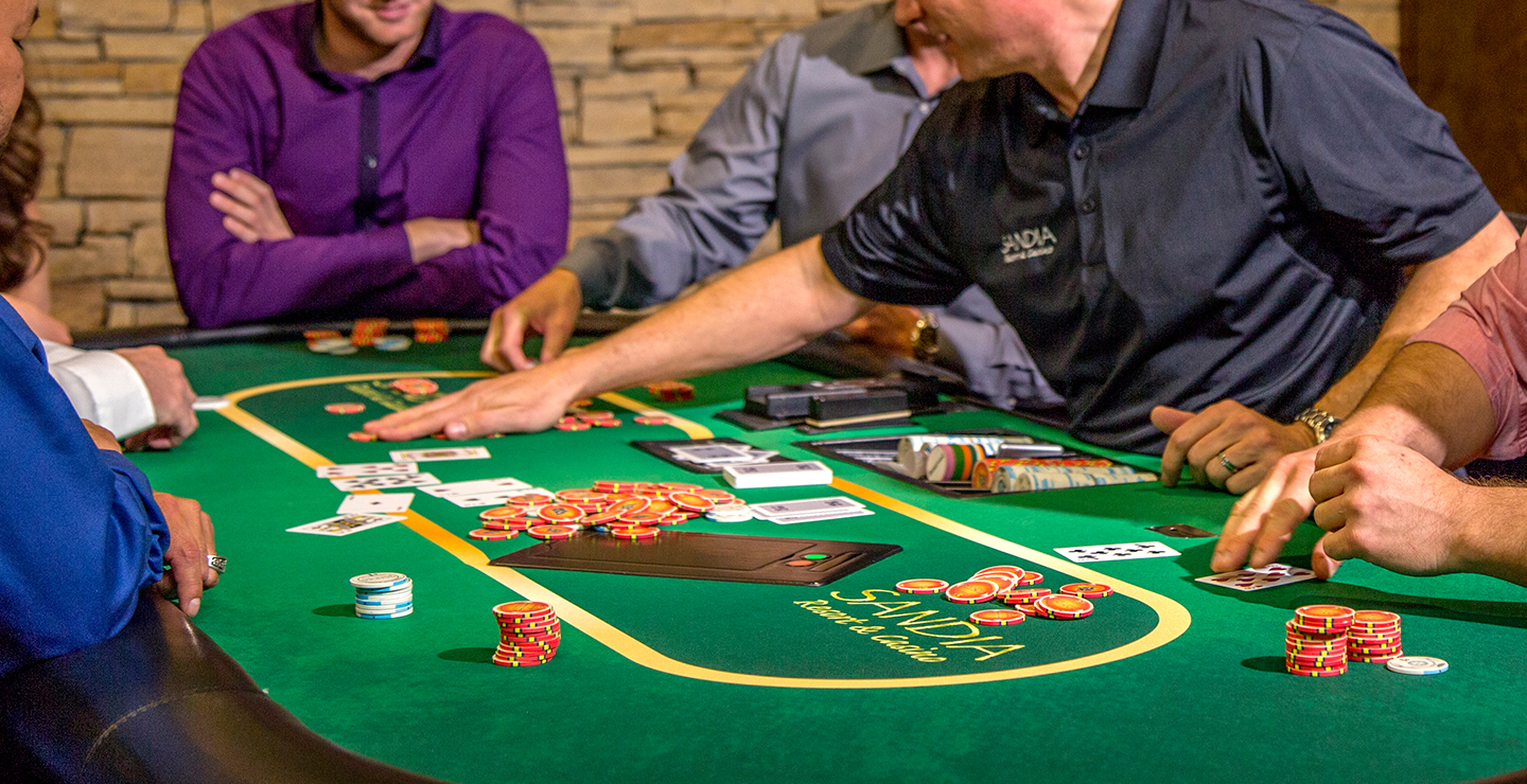 Heads-up texas holdem casino table games